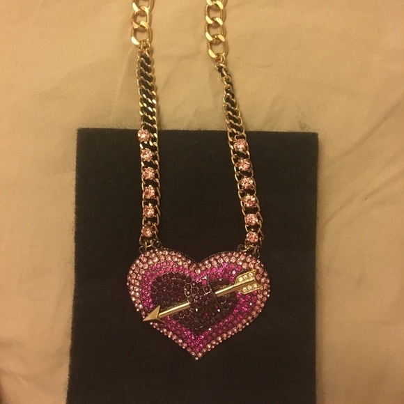 RARE NWT Betsey Johnson Heart Necklace - Picture 5 of 5
